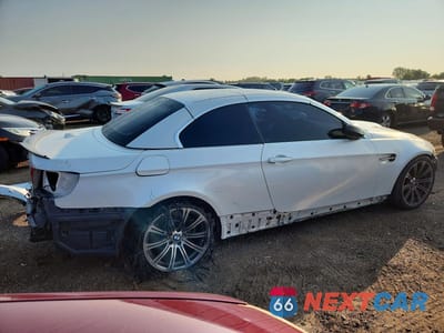 Trzecie zdjęcie samochodu z tyłu: 2011 BMW M3 VIN:WBSDX9C56BE584556 - miniatura