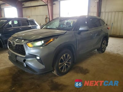 2023 TOYOTA HIGHLANDER XLE 5TDKDRBH8PS013073 - główne zdjęcie licytacji z USA - miniatura