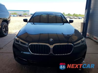 Piąte zdjęcie samochodu w środku: 2022 BMW 530 XI VIN:WBA13BJ05NWX75644 - miniatura
