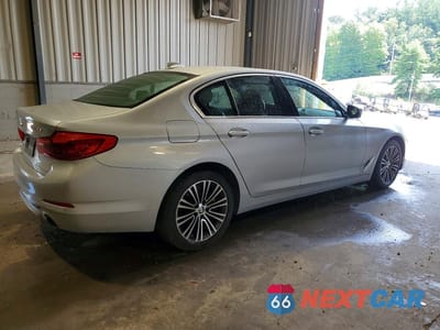 Trzecie zdjęcie samochodu z tyłu: 2019 BMW 530 XI VIN:WBAJA7C54KWW25662 - miniatura