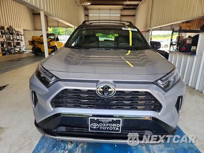 Piąte zdjęcie samochodu w środku: 2025 TOYOTA RAV4 XSE VIN:4T3E6RFV9SU182968 - miniatura
