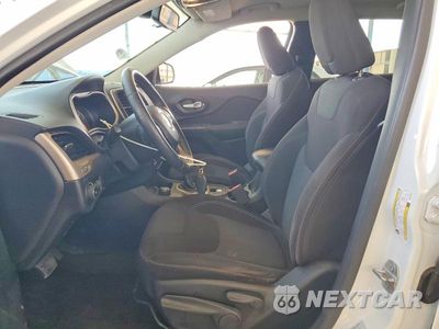 Zdjęcie 7 z 13 samochodu: 2016 JEEP CHEROKEE LATITUDE VIN:1C4PJMCB1GW325800 - miniatura