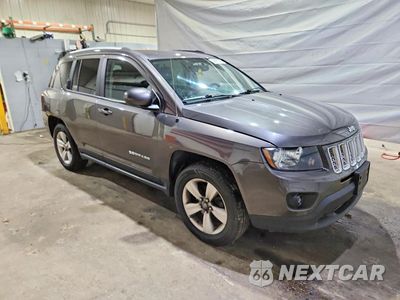 Czwarte zdjęcie samochodu z boku: 2017 JEEP COMPASS LATITUDE VIN:1C4NJDEB1HD192005 - miniatura