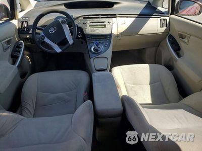 Zdjęcie 8 z 14 samochodu: 2010 TOYOTA PRIUS II VIN:JTDKN3DU2A0002052 - miniatura