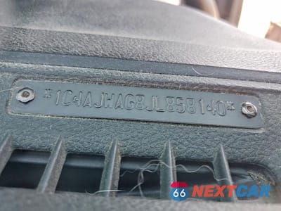 Zdjęcie 12 z 12 samochodu: 2018 JEEP WRANGLER SPORT VIN:1C4AJWAG8JL858140 - miniatura