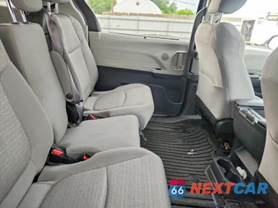 Zdjęcie 11 z 13 samochodu: 2023 TOYOTA SIENNA LE VIN:5TDKRKEC0PS138240 - miniatura