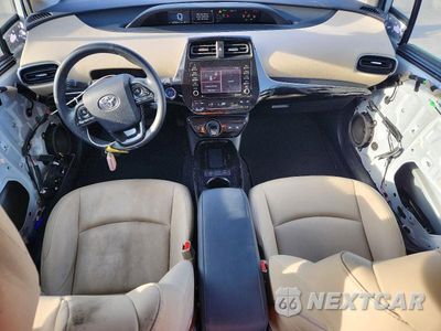 Zdjęcie 8 z 13 samochodu: 2021 TOYOTA PRIUS XLE AWD-E VIN:JTDL9MFU7M3030413 - miniatura