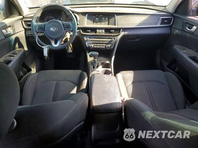 Zdjęcie 8 z 12 samochodu: 2018 KIA OPTIMA LX VIN:5XXGT4L39JG226802 - miniatura