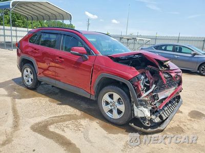 Czwarte zdjęcie samochodu z boku: 2021 TOYOTA RAV4 XLE VIN:2T3W1RFV8MW128504 - miniatura