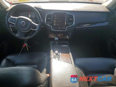 Zdjęcie 8 z 13 samochodu: 2016 VOLVO XC90 T6 VIN:YV4A22PK5G1083458 - miniatura