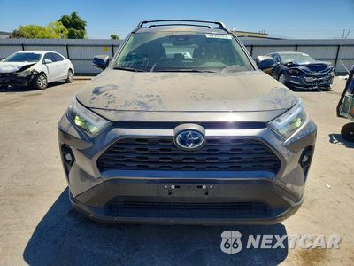 Piąte zdjęcie samochodu w środku: 2024 TOYOTA RAV4 XLE PREMIUM VIN:JTMB6RFV4RD147488 - miniatura