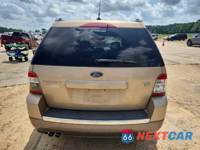Zdjęcie 6 z 12 samochodu: 2008 FORD TAURUS X SEL VIN:1FMDK05W28GA00735 - miniatura