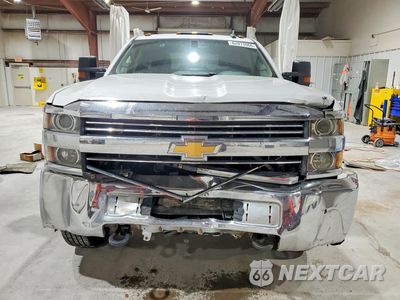 Piąte zdjęcie samochodu w środku: 2017 CHEVROLET SILVERADO K2500 HEAVY DUTY VIN:1GC2KUEG2HZ400746 - miniatura