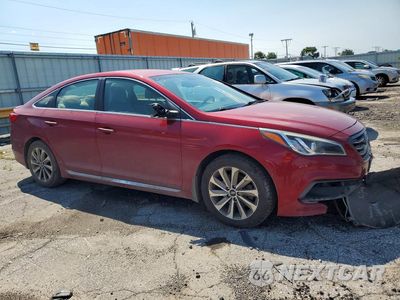 Czwarte zdjęcie samochodu z boku: 2015 HYUNDAI SONATA SPORT VIN:5NPE34AF4FH063072 - miniatura