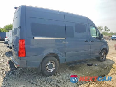 Trzecie zdjęcie samochodu z tyłu: 2019 MERCEDES-BENZ SPRINTER 2500/3500 DELIVERY VAN VIN:WD4PF0CD1KP099276 - miniatura