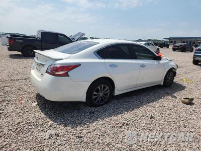 Trzecie zdjęcie samochodu z tyłu: 2015 NISSAN ALTIMA 2.5 S VIN:1N4AL3AP2FC595035 - miniatura