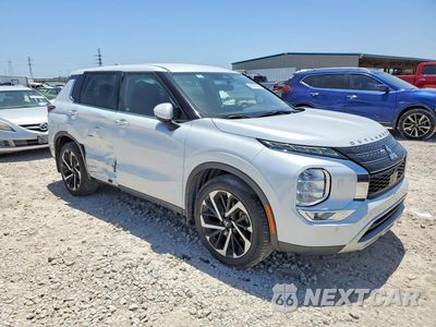 Czwarte zdjęcie samochodu z boku: 2023 MITSUBISHI OUTLANDER SE VIN:JA4J4UA80PZ013058 - miniatura