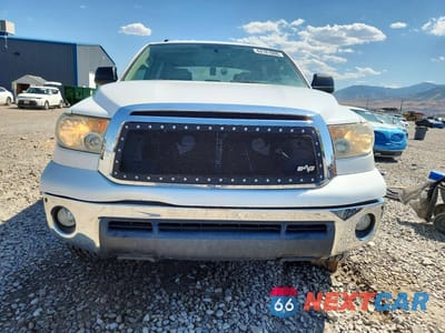 Piąte zdjęcie samochodu w środku: 2012 TOYOTA TUNDRA CREWMAX SR5 VIN:5TFEY5F1XCX124283 - miniatura