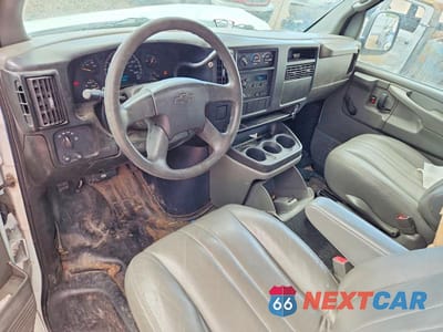Zdjęcie 8 z 12 samochodu: 2007 CHEVROLET EXPRESS G3500 VIN:1GBHG31U971179777 - miniatura