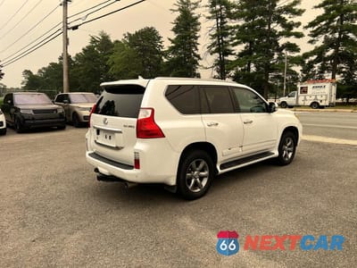 Czwarte zdjęcie samochodu z boku: 2012 LEXUS GX 460 PREMIUM VIN:JTJJM7FX1C5037682 - miniatura