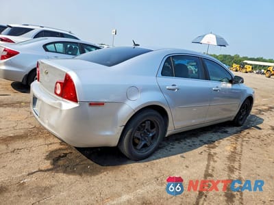 Trzecie zdjęcie samochodu z tyłu: 2010 CHEVROLET MALIBU LS VIN:1G1ZB5EBXAF220018 - miniatura