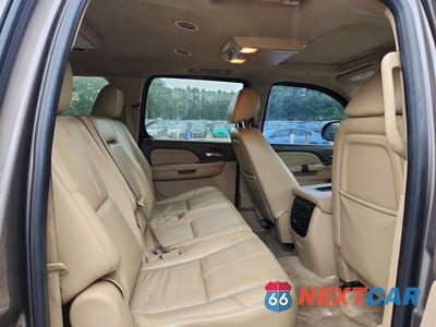 Zdjęcie 11 z 13 samochodu: 2013 CHEVROLET SUBURBAN K2500 LT VIN:1GNWKMEG3DR264727 - miniatura