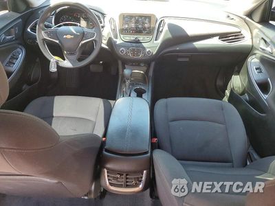 Zdjęcie 8 z 13 samochodu: 2021 CHEVROLET MALIBU LT VIN:1G1ZD5STXMF075851 - miniatura