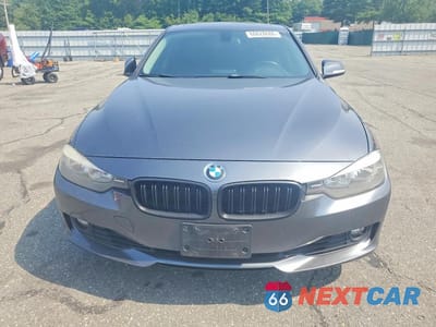 Piąte zdjęcie samochodu w środku: 2013 BMW 328 XI SULEV VIN:WBA3B5G54DNS00892 - miniatura