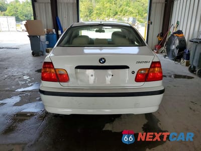 Zdjęcie 6 z 12 samochodu: 2005 BMW 325 I VIN:WBAET37465NJ90059 - miniatura