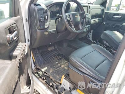 Zdjęcie 8 z 12 samochodu: 2021 CHEVROLET SILVERADO C3500 VIN:1GB4WREY3MF285352 - miniatura