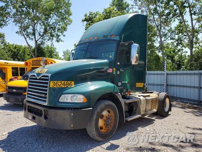 2017 MACK CXU612 SEMI TRUCK 1M1AW01X3HM009794 - główne zdjęcie licytacji z USA - miniatura