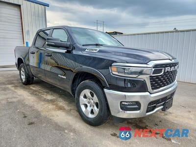 Czwarte zdjęcie samochodu z boku: 2025 RAM 1500 BIG HORN/LONE STAR VIN:1C6SRFFP7SN581211 - miniatura