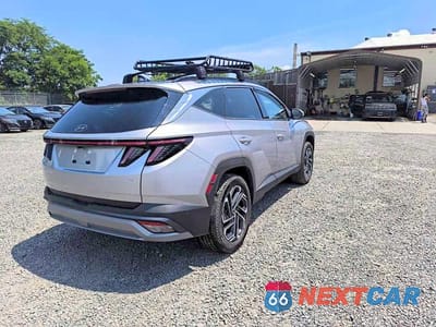 Czwarte zdjęcie samochodu z boku: 2025 HYUNDAI TUCSON LIMITED VIN:5NMJECDE5SH606510 - miniatura
