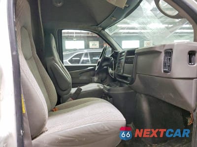 Zdjęcie 11 z 14 samochodu: 2006 CHEVROLET EXPRESS G3500 VIN:1GBHG31U761190226 - miniatura
