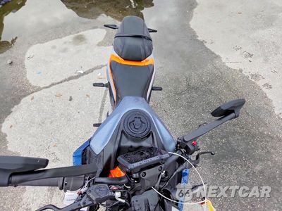 Piąte zdjęcie samochodu w środku: 2024 KTM 390 DUKE VIN:MD2JPJ408RN277232 - miniatura