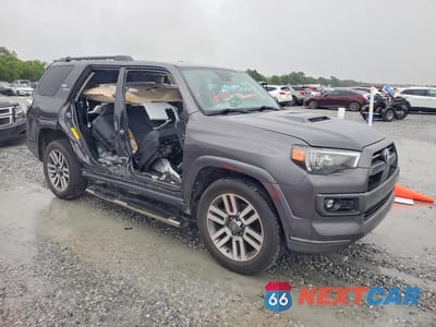Czwarte zdjęcie samochodu z boku: 2022 TOYOTA 4RUNNER TRD SPORT VIN:JTEAU5JR8N5266360 - miniatura