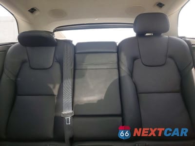 Zdjęcie 10 z 13 samochodu: 2021 VOLVO XC60 T5 MOMENTUM VIN:YV4102RKXM1797990 - miniatura