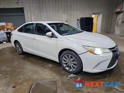 Czwarte zdjęcie samochodu z boku: 2015 TOYOTA CAMRY HYBRID XLE VIN:4T1BD1FK1FU159957 - miniatura