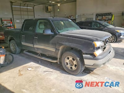 Czwarte zdjęcie samochodu z boku: 2005 CHEVROLET SILVERADO K1500 VIN:2GCEK13T551257288 - miniatura