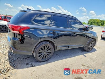 Trzecie zdjęcie samochodu z tyłu: 2020 MITSUBISHI OUTLANDER SE VIN:JA4AD3A37LZ028312 - miniatura