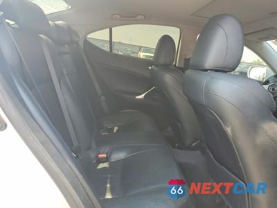 Zdjęcie 10 z 12 samochodu: 2007 LEXUS IS 350 VIN:JTHBE262075012675 - miniatura