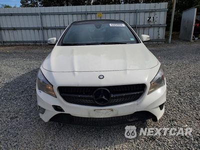 Piąte zdjęcie samochodu w środku: 2015 MERCEDES-BENZ CLA 250 VIN:WDDSJ4EB2FN225674 - miniatura