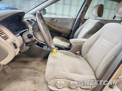 Zdjęcie 7 z 13 samochodu: 2002 HONDA ACCORD LX VIN:1HGCG56412A051215 - miniatura