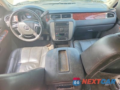 Zdjęcie 8 z 13 samochodu: 2011 GMC YUKON XL C1500 SLT VIN:1GKS1KE03BR337114 - miniatura