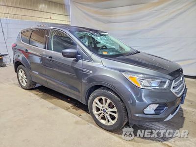 Czwarte zdjęcie samochodu z boku: 2019 FORD ESCAPE SE VIN:1FMCU9GD1KUA66160 - miniatura