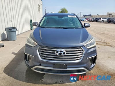 Piąte zdjęcie samochodu w środku: 2017 HYUNDAI SANTA FE SE VIN:KM8SM4HF0HU167018 - miniatura