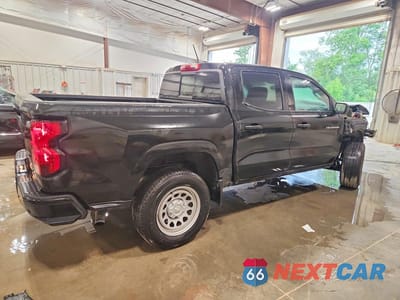 Trzecie zdjęcie samochodu z tyłu: 2025 CHEVROLET COLORADO VIN:1GCPSBEK5S1165702 - miniatura