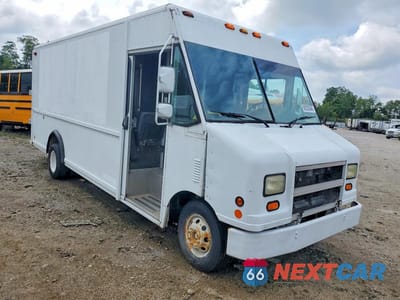 Czwarte zdjęcie samochodu z boku: 2000 FORD E350 DELIVERY TRUCK VIN:1FCJE39L4YHA52569 - miniatura