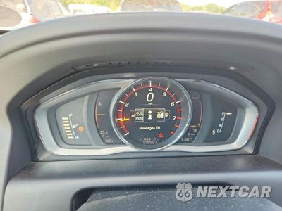 Zdjęcie 9 z 12 samochodu: 2017 VOLVO XC60 T5 INSCRIPTION VIN:YV440MRU2H2082289 - miniatura