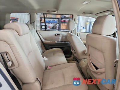 Zdjęcie 11 z 13 samochodu: 2004 TOYOTA HIGHLANDER BASE VIN:JTEEP21A940037344 - miniatura